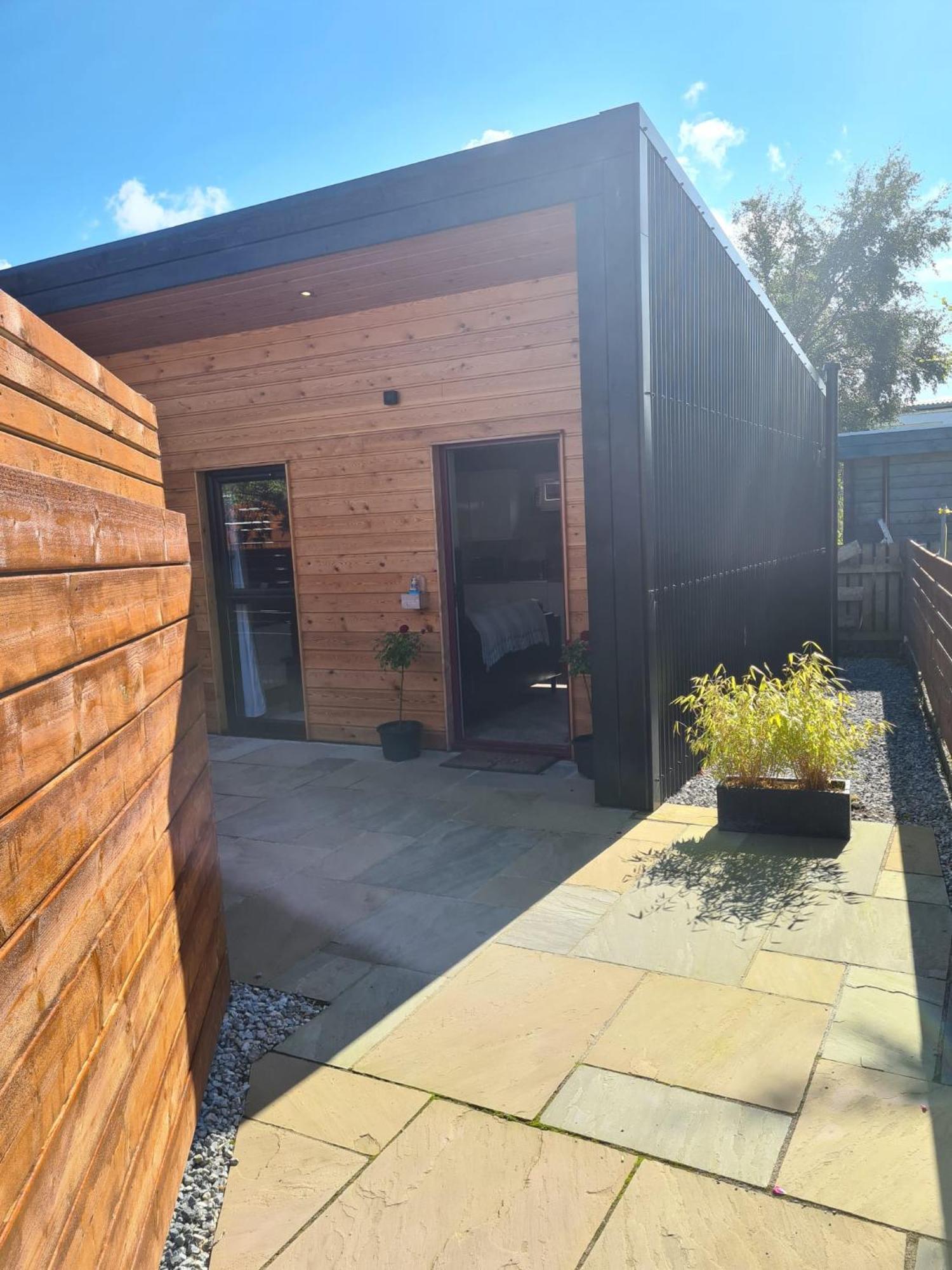 The Hide Apartment Ullapool Exterior photo